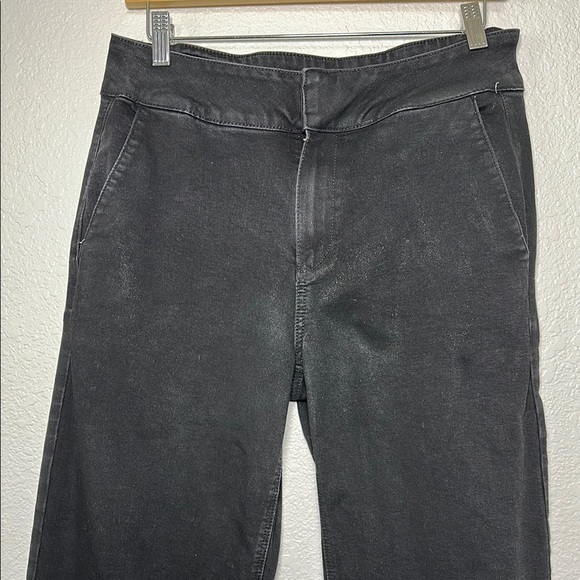 Paige Black Wax Coated Wide-Leg Cropped Pants 30 - Picture 2 of 8